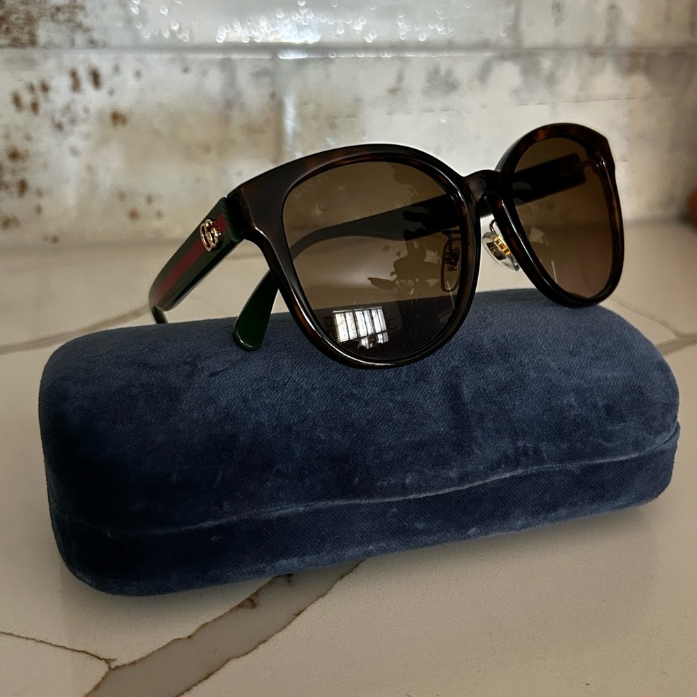 Gucci Brown Oversized Sunglasses